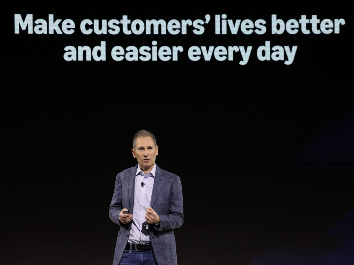 员工使用AI工具分析亚马逊裁员，揭示受影响团队 - 商业内幕