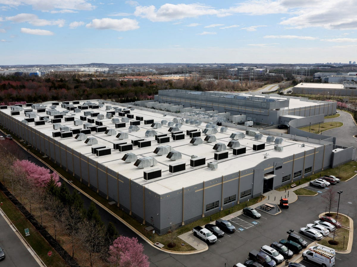 一项活动仍是2025年GDP增长的最大推动力，而非人工智能